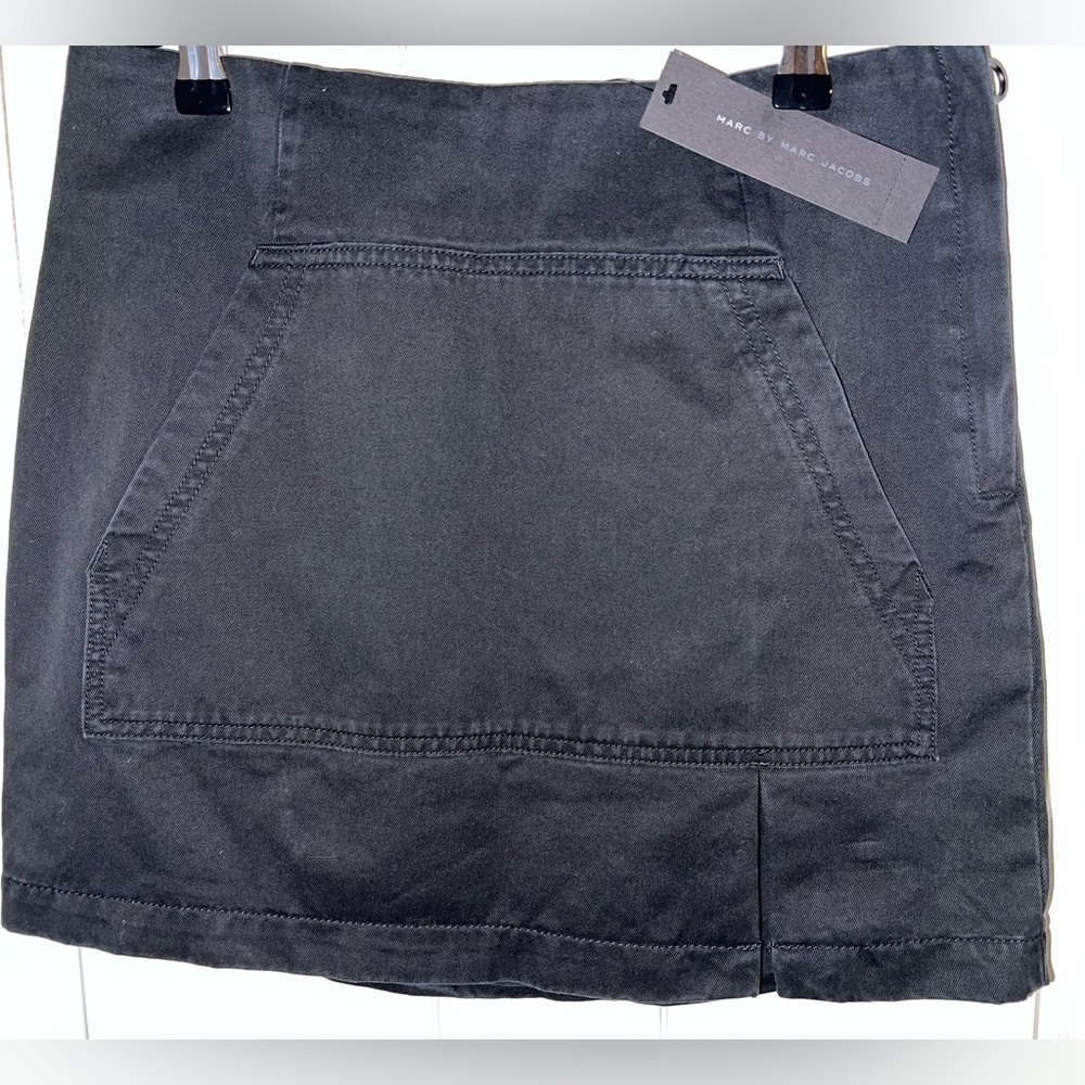 Marc by Marc Jacobs Black Mini Skirt - Size 4 - Picture 3 of 3
